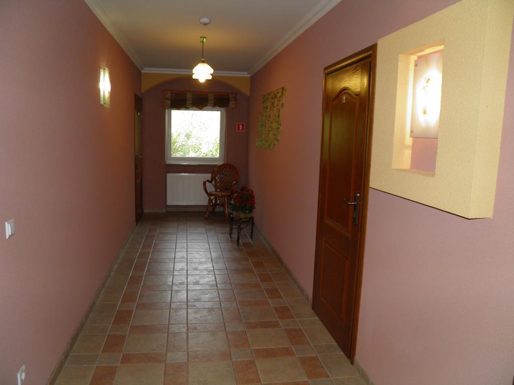 Magnat Hotel Мукачеве Екстериор снимка