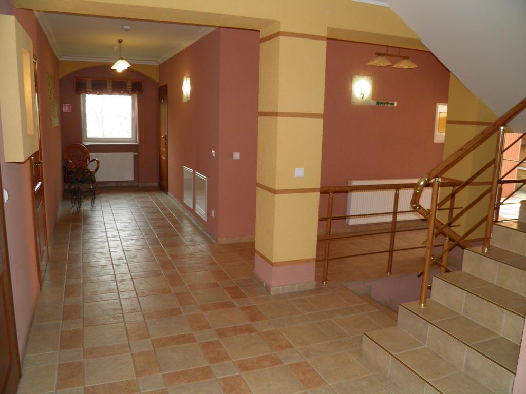 Magnat Hotel Мукачеве Екстериор снимка